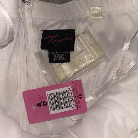 Torrid Vintage Ivory Satin Wedding Cocktail Strapless Pleated Dress Size 16 - Picture 8 of 11